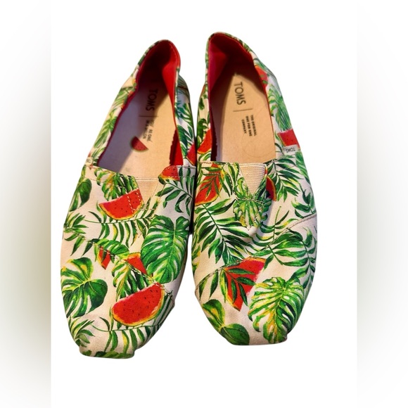 Toms Shoes - TOMS Classic Spanish Villa Watermelon Palms Print Womens Espadrilles Size W8